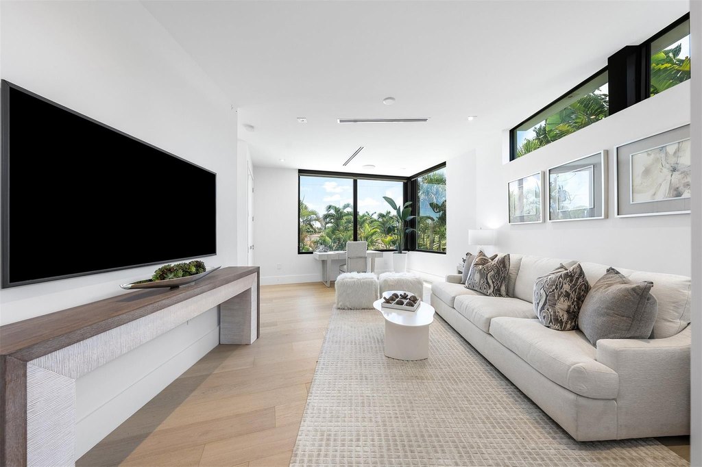 Fort Lauderdale, Florida, 33305, United States, 5 Bedrooms Bedrooms, ,6.5 BathroomsBathrooms,Residential,Forsale,1968296