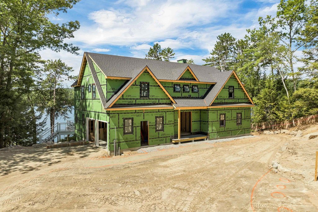 Meredith, New Hampshire, 03253, United States, 6 Bedrooms Bedrooms, ,6.5 BathroomsBathrooms,Residential,Forsale,1893919