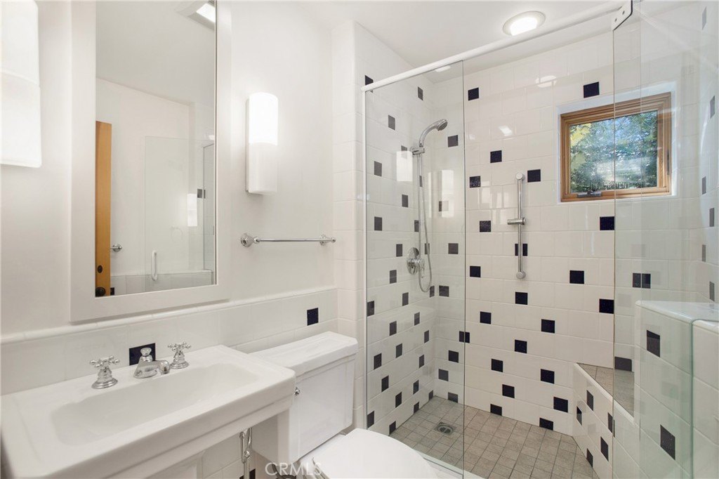 Silverado, California, 92676, United States, 6 Bedrooms Bedrooms, ,6.5 BathroomsBathrooms,Residential,Forsale,1954446