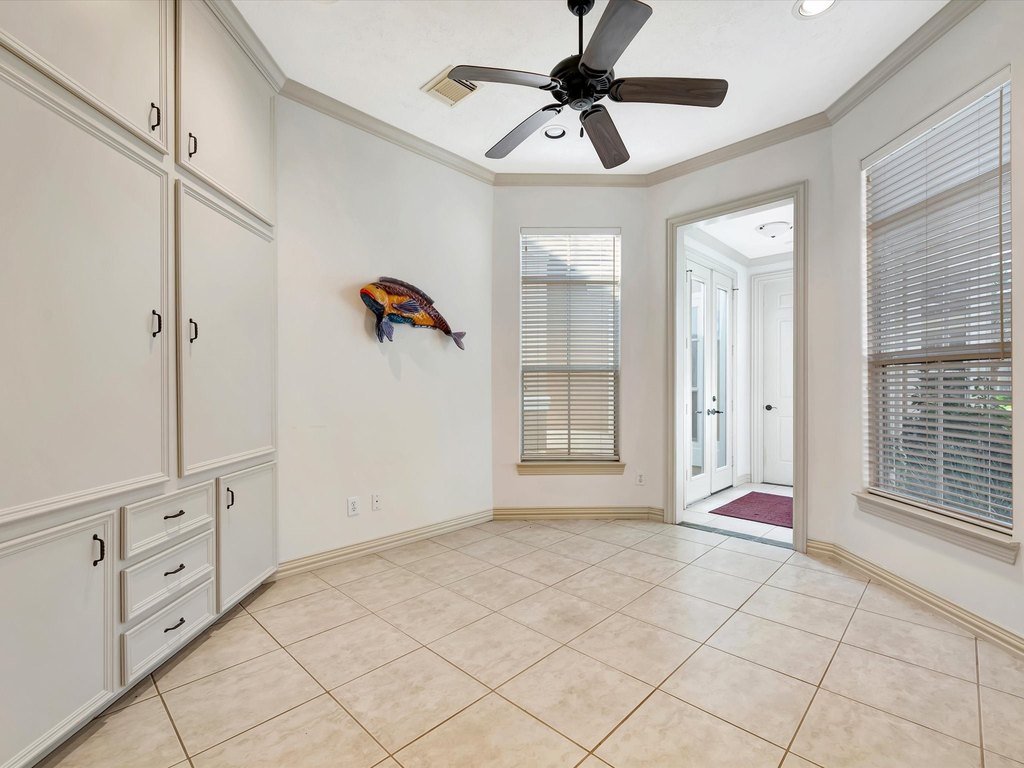 Seabrook, Texas, 77586, United States, 5 Bedrooms Bedrooms, ,5.5 BathroomsBathrooms,Residential,Forsale,1954134