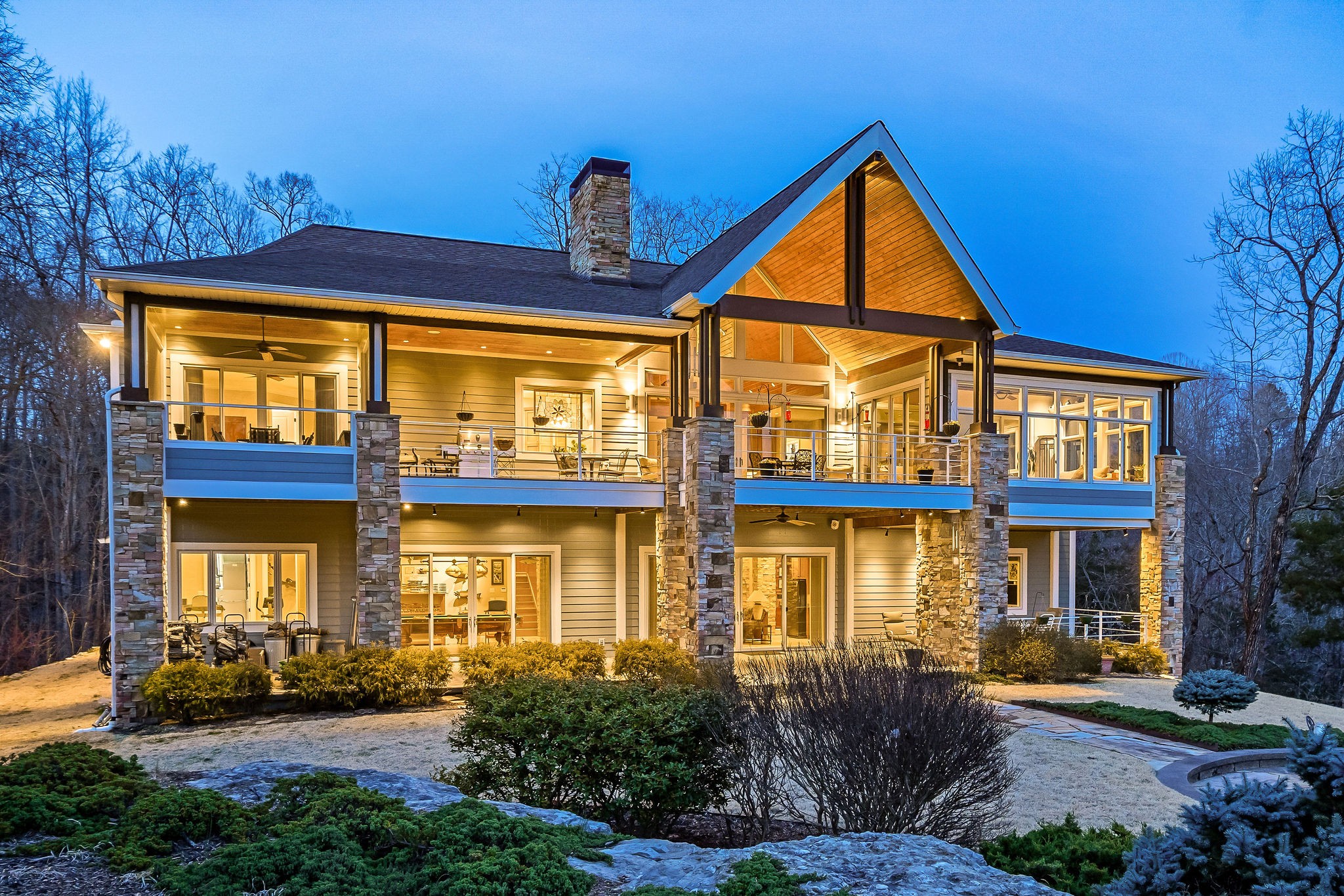 Sparta, Tennessee, 38583, United States, 3 Bedrooms Bedrooms, ,3.5 BathroomsBathrooms,Residential,Forsale,1968516