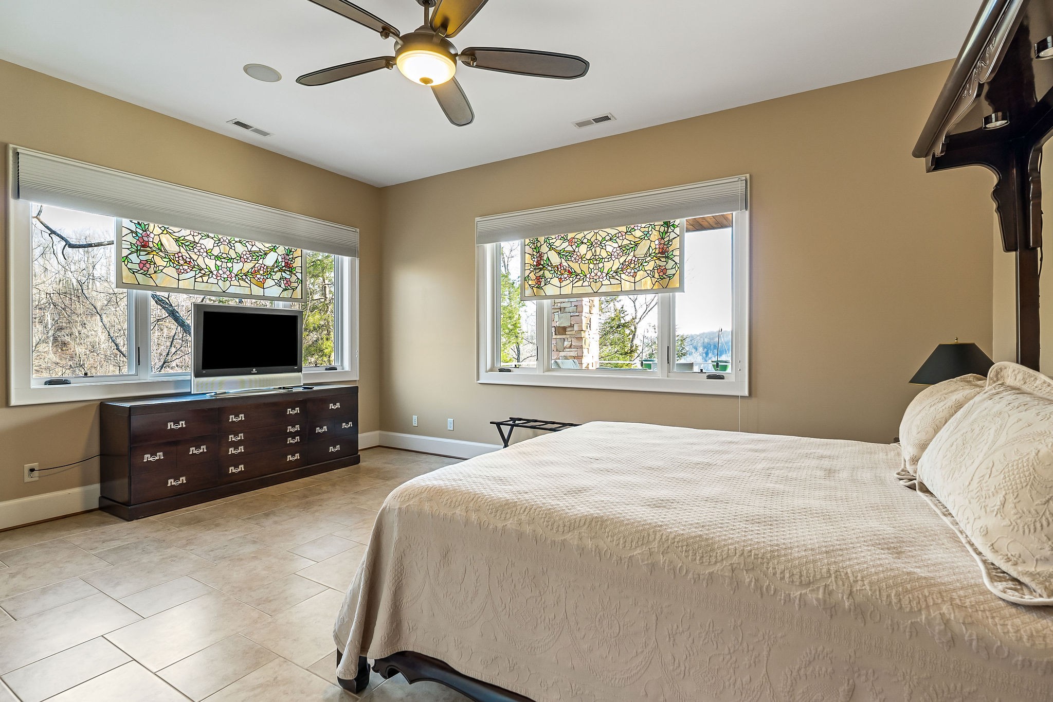 Sparta, Tennessee, 38583, United States, 3 Bedrooms Bedrooms, ,3.5 BathroomsBathrooms,Residential,Forsale,1968516