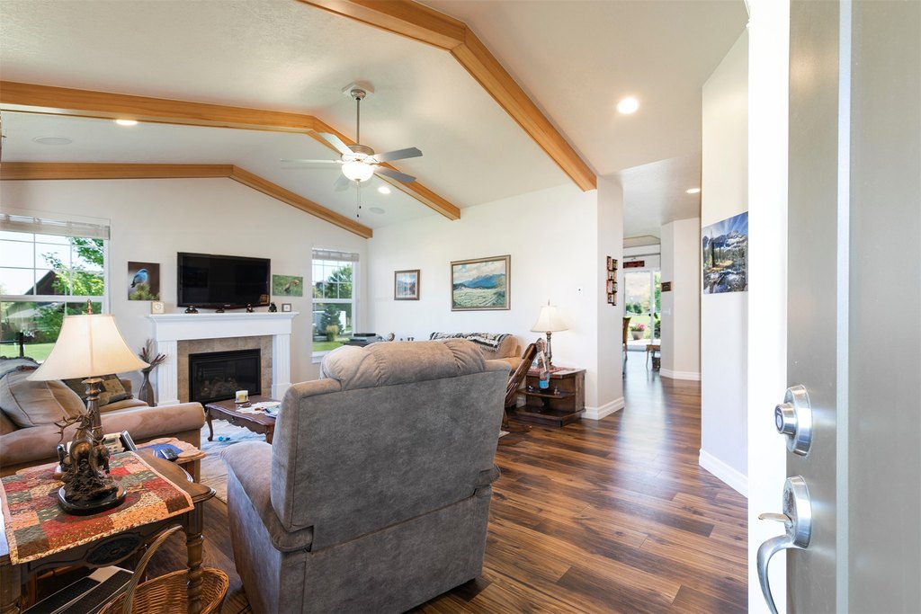 Hamilton, Montana, 59840, United States, 3 Bedrooms Bedrooms, ,2 BathroomsBathrooms,Residential,Forsale,1944305