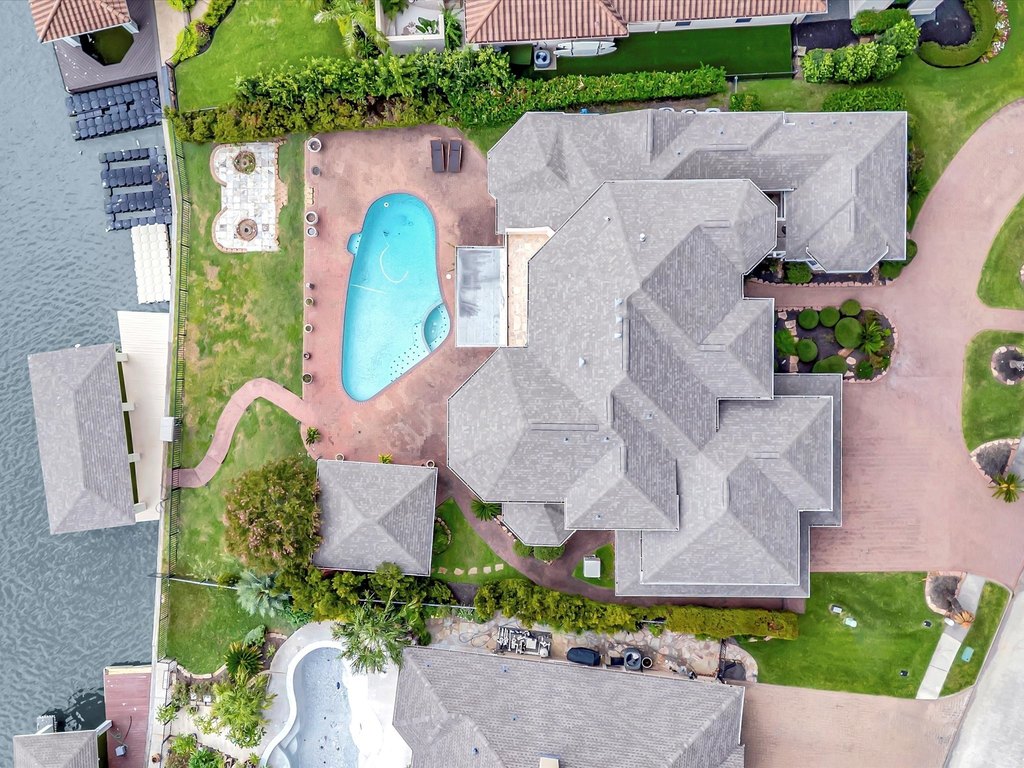 Seabrook, Texas, 77586, United States, 5 Bedrooms Bedrooms, ,5.5 BathroomsBathrooms,Residential,Forsale,1954134