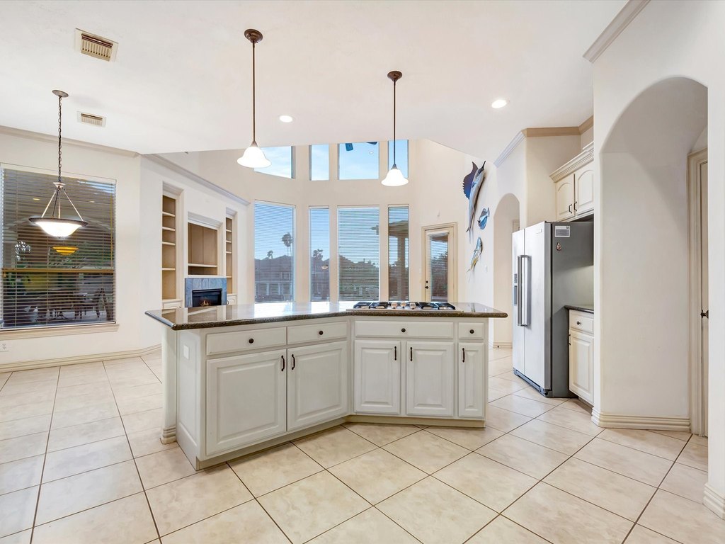 Seabrook, Texas, 77586, United States, 5 Bedrooms Bedrooms, ,5.5 BathroomsBathrooms,Residential,Forsale,1954134