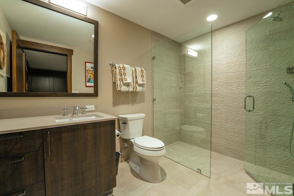 Stateline, Nevada, 89449, United States, 2 Bedrooms Bedrooms, ,3 BathroomsBathrooms,Residential,Forsale,1920161