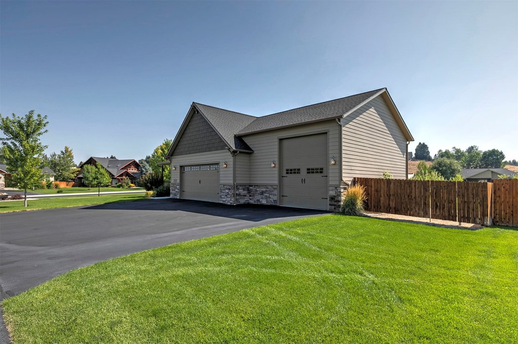 Hamilton, Montana, 59840, United States, 3 Bedrooms Bedrooms, ,2 BathroomsBathrooms,Residential,Forsale,1944305