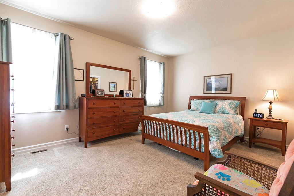 Hamilton, Montana, 59840, United States, 3 Bedrooms Bedrooms, ,2 BathroomsBathrooms,Residential,Forsale,1944305