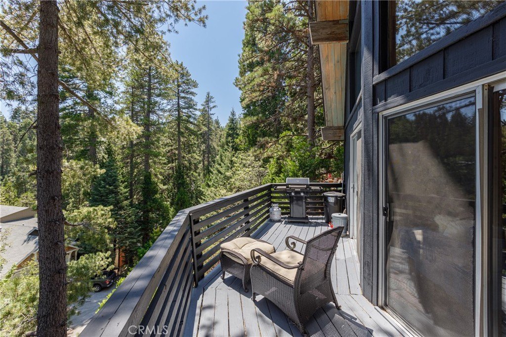 Lake Arrowhead, California, 92352, United States, 3 Bedrooms Bedrooms, ,3 BathroomsBathrooms,Residential,Forsale,1953305