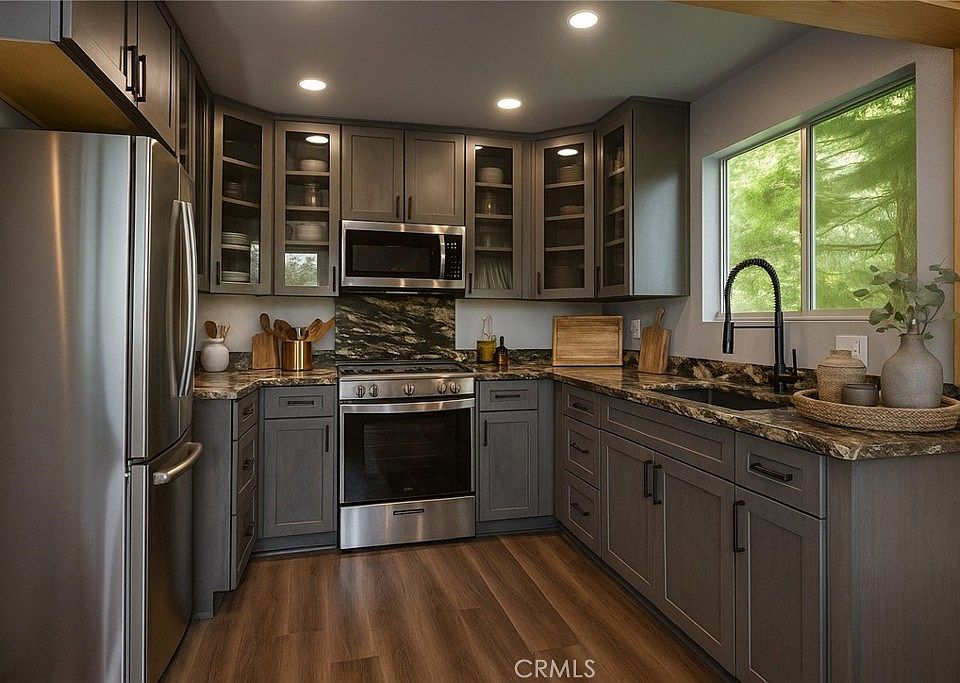Lake Arrowhead, California, 92352, United States, 3 Bedrooms Bedrooms, ,2 BathroomsBathrooms,Residential,Forsale,1934023