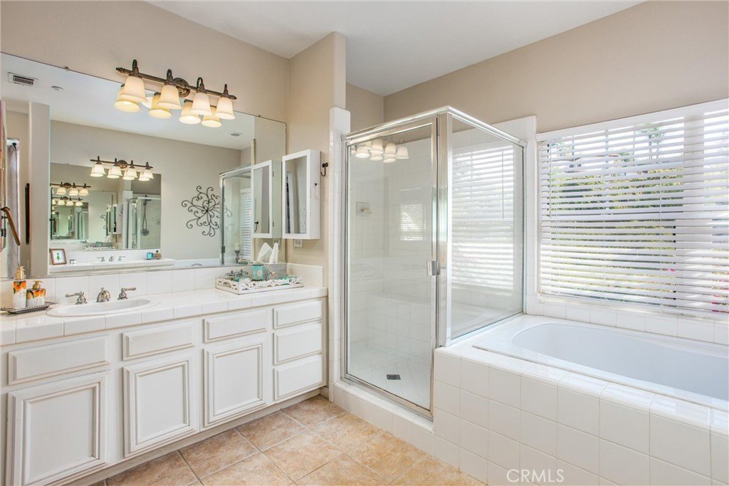 Redlands, California, 92373, United States, 5 Bedrooms Bedrooms, ,4 BathroomsBathrooms,Residential,Forsale,1933749
