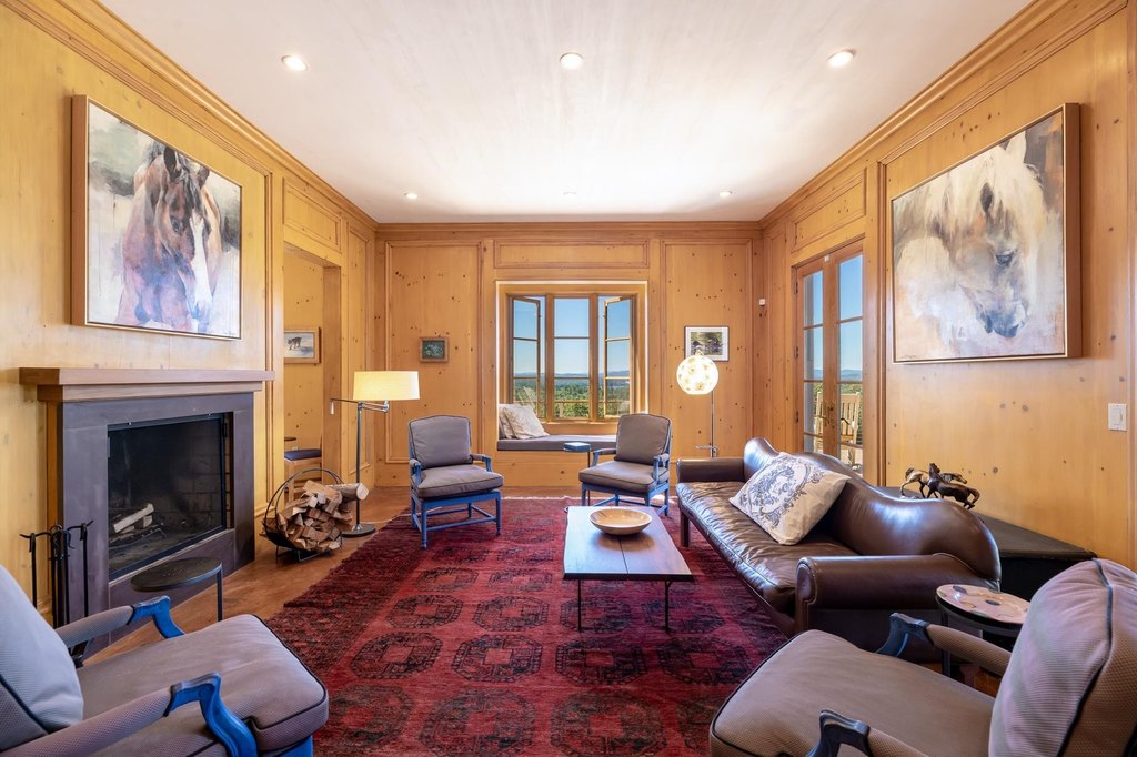 Sandwich, New Hampshire, 03227, United States, 4 Bedrooms Bedrooms, ,4.5 BathroomsBathrooms,Residential,Forsale,1952921