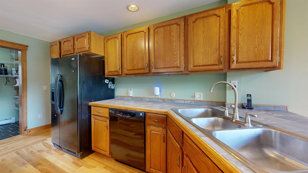 Underhill, Vermont, 05489, United States, 4 Bedrooms Bedrooms, ,3 BathroomsBathrooms,Residential,Forsale,1953117
