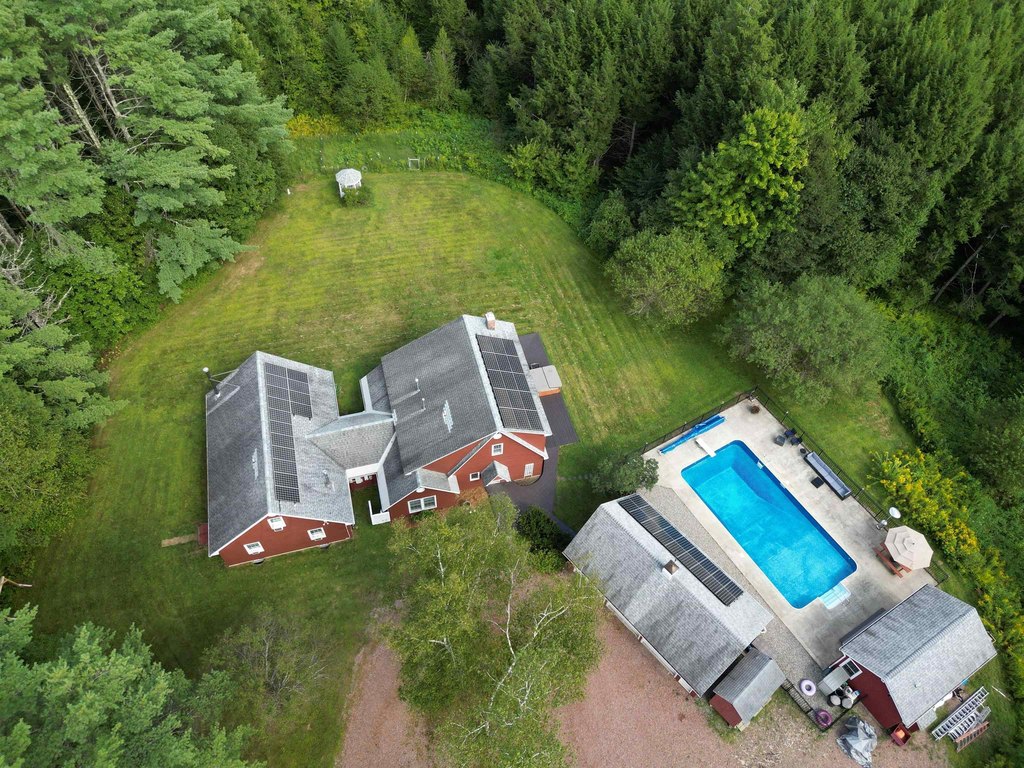 Underhill, Vermont, 05489, United States, 4 Bedrooms Bedrooms, ,3 BathroomsBathrooms,Residential,Forsale,1953117