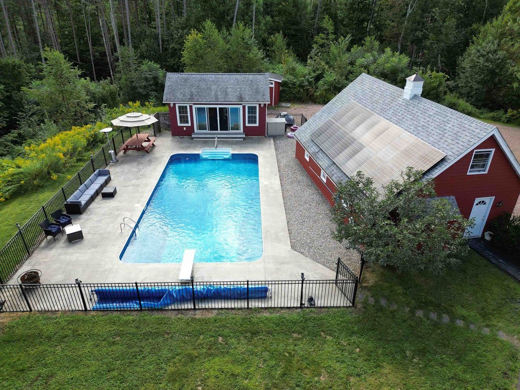 Underhill, Vermont, 05489, United States, 4 Bedrooms Bedrooms, ,3 BathroomsBathrooms,Residential,Forsale,1953117