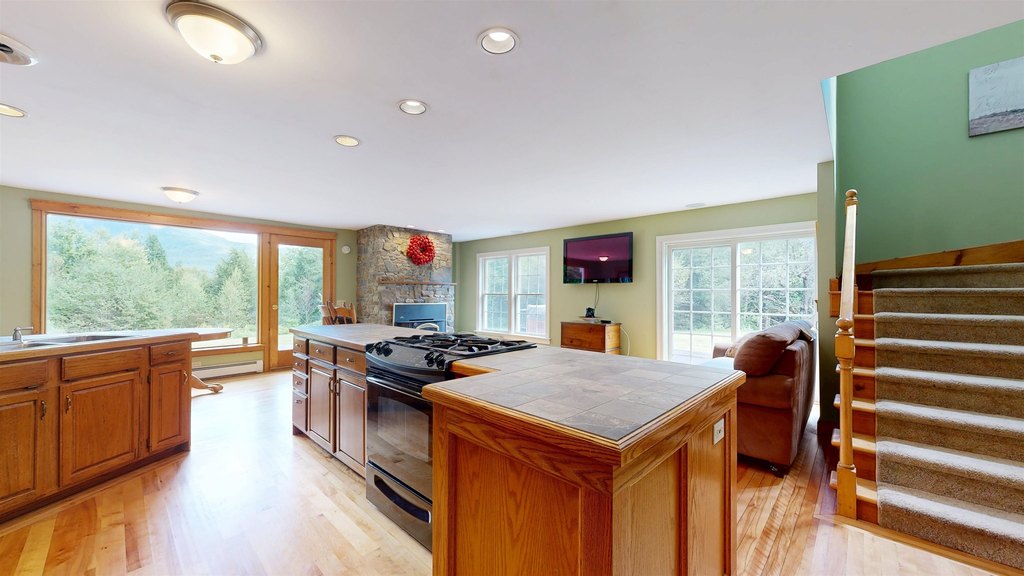 Underhill, Vermont, 05489, United States, 4 Bedrooms Bedrooms, ,3 BathroomsBathrooms,Residential,Forsale,1953117