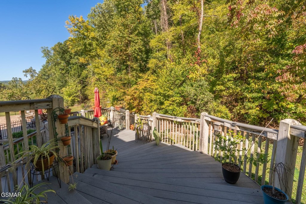 Sevierville, Tennessee, 37862, United States, 4 Bedrooms Bedrooms, ,4.5 BathroomsBathrooms,Residential,Forsale,1910216