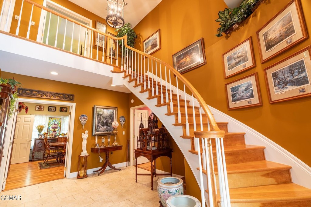 Sevierville, Tennessee, 37862, United States, 4 Bedrooms Bedrooms, ,4.5 BathroomsBathrooms,Residential,Forsale,1910216