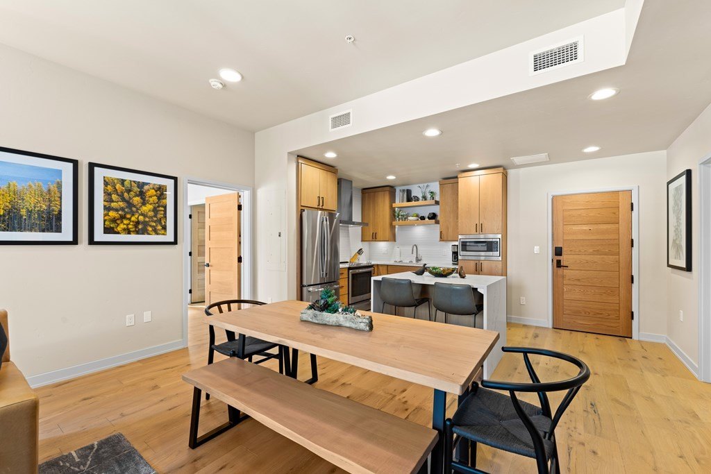 Donnelly, Idaho, 83615, United States, 2 Bedrooms Bedrooms, ,2 BathroomsBathrooms,Residential,Forsale,1889378