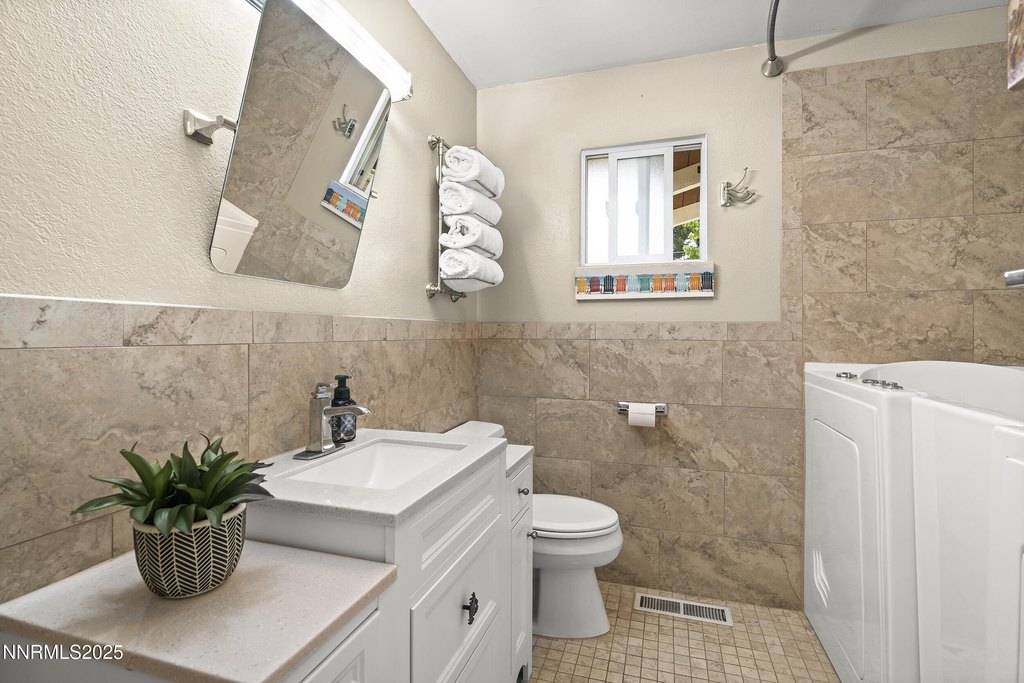 Reno, Nevada, 89509, United States, 4 Bedrooms Bedrooms, ,4 BathroomsBathrooms,Residential,Forsale,1936722