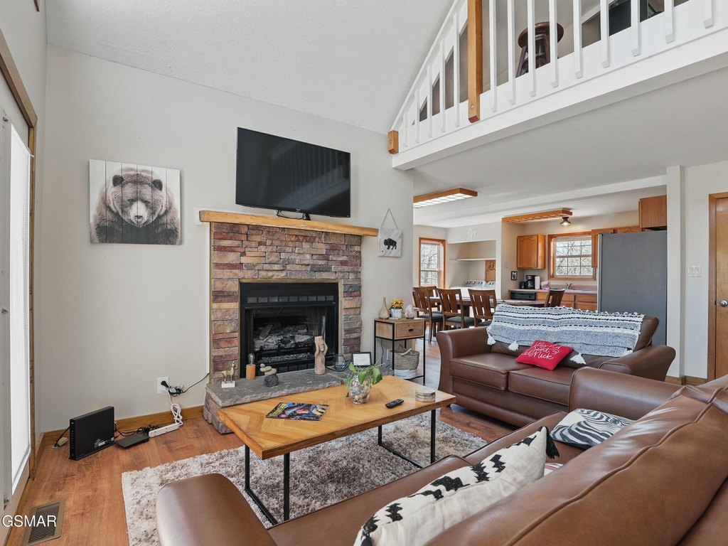 Sevierville, Tennessee, 37862, United States, 4 Bedrooms Bedrooms, ,4 BathroomsBathrooms,Residential,Forsale,1942455