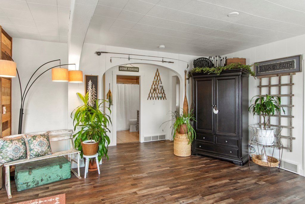 Cascade, Idaho, 83611, United States, 3 Bedrooms Bedrooms, ,2 BathroomsBathrooms,Residential,Forsale,1889400