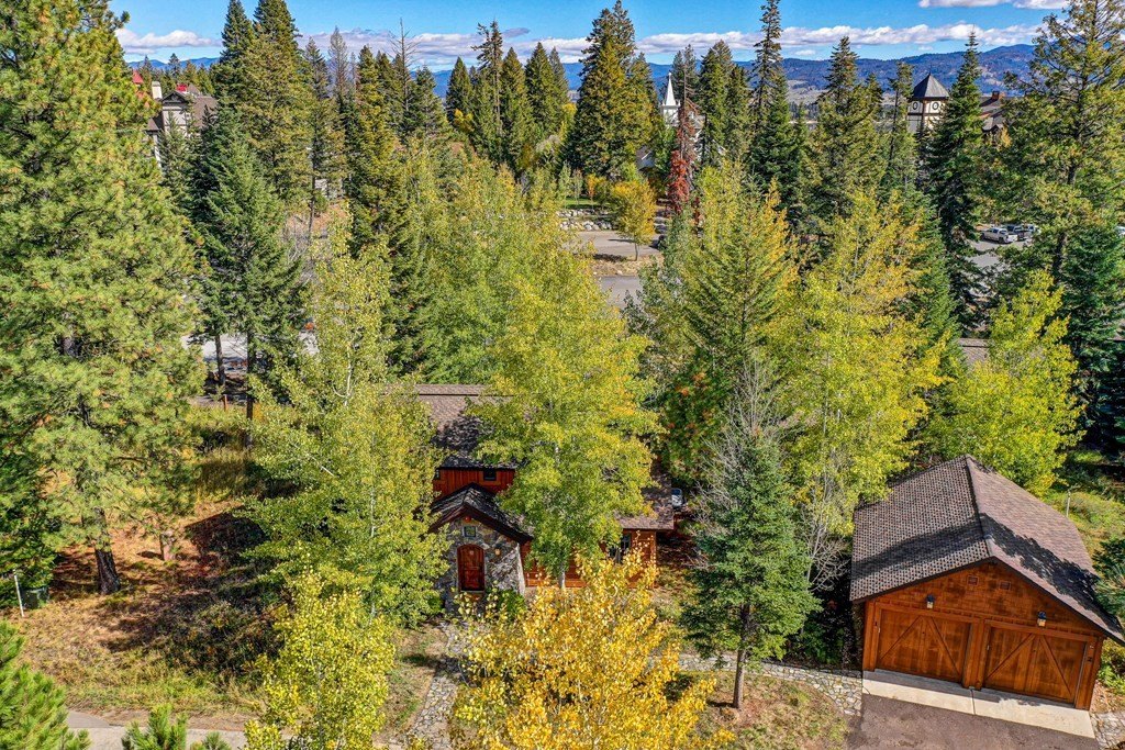 Donnelly, Idaho, 83615, United States, 2 Bedrooms Bedrooms, ,3.5 BathroomsBathrooms,Residential,Forsale,1994984