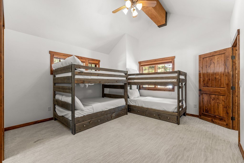 Donnelly, Idaho, 83615, United States, 2 Bedrooms Bedrooms, ,3.5 BathroomsBathrooms,Residential,Forsale,1994984