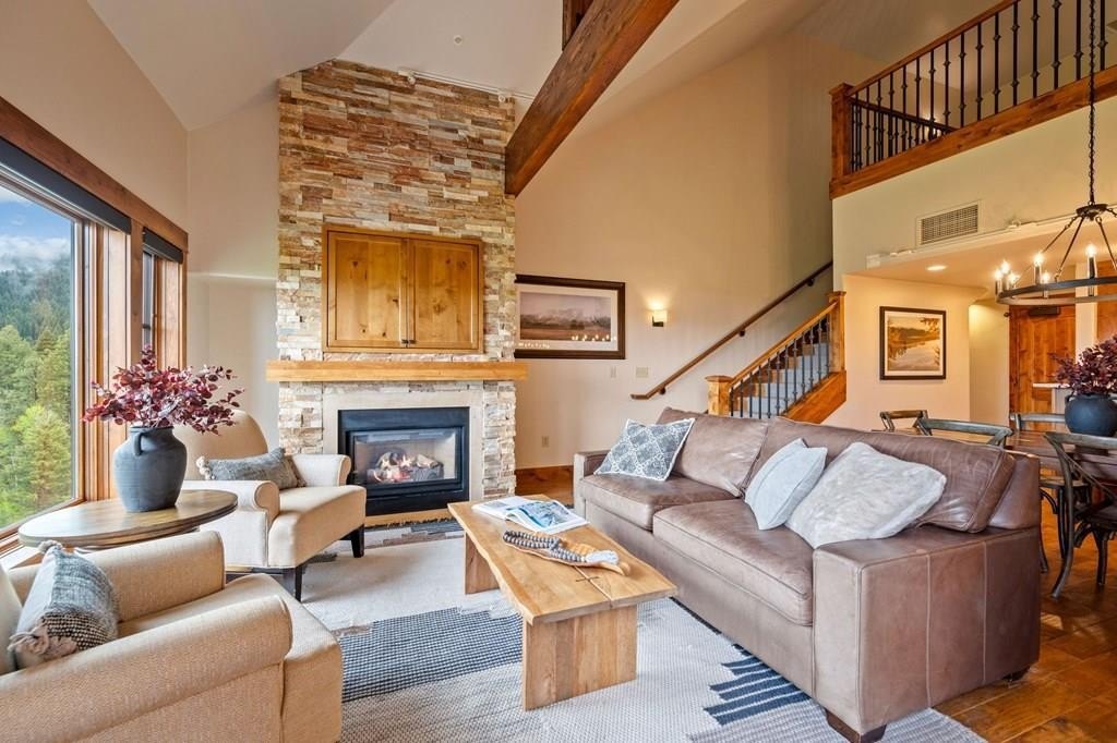 Donnelly, Idaho, 83615, United States, 2 Bedrooms Bedrooms, ,2 BathroomsBathrooms,Residential,Forsale,1946166