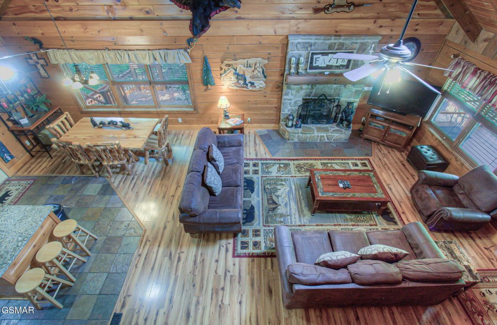 Pigeon Forge, Tennessee, 37863, United States, 3 Bedrooms Bedrooms, ,2 BathroomsBathrooms,Residential,Forsale,1971837