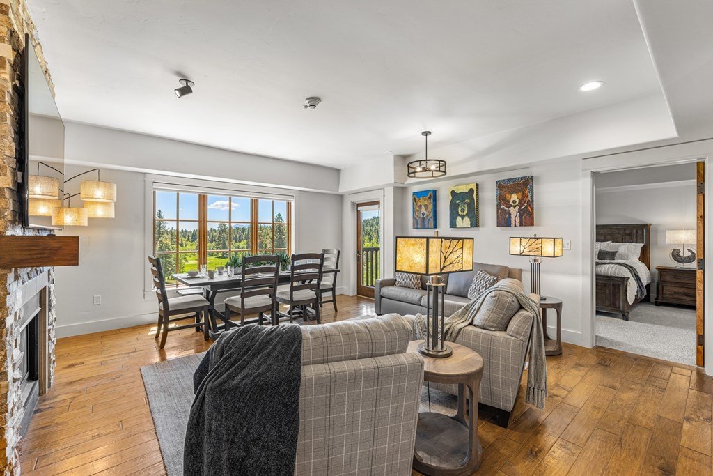 Donnelly, Idaho, 83615, United States, 2 Bedrooms Bedrooms, ,Residential,Forsale,1889380