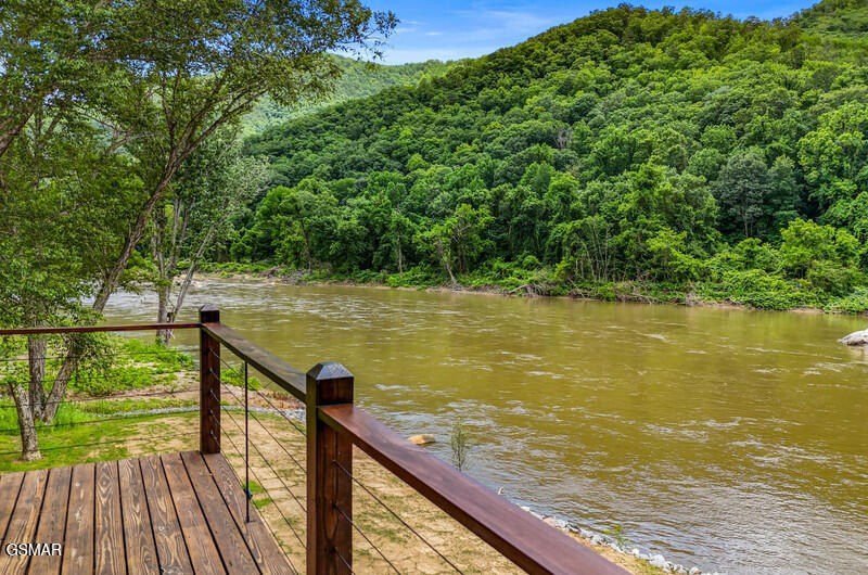 Newport, Tennessee, 37821, United States, 2 Bedrooms Bedrooms, ,2 BathroomsBathrooms,Residential,Forsale,1999350