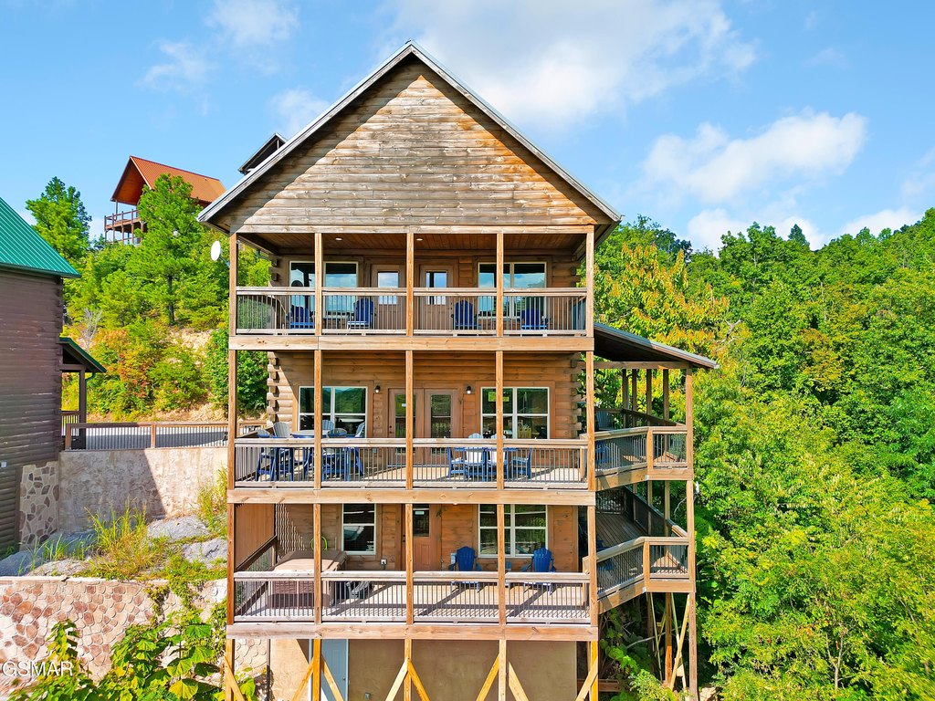 Sevierville, Tennessee, 37876, United States, 4 Bedrooms Bedrooms, ,3.5 BathroomsBathrooms,Residential,Forsale,1942464