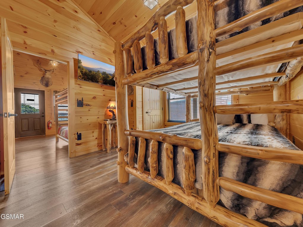 Sevierville, Tennessee, 37876, United States, 4 Bedrooms Bedrooms, ,3.5 BathroomsBathrooms,Residential,Forsale,1942464