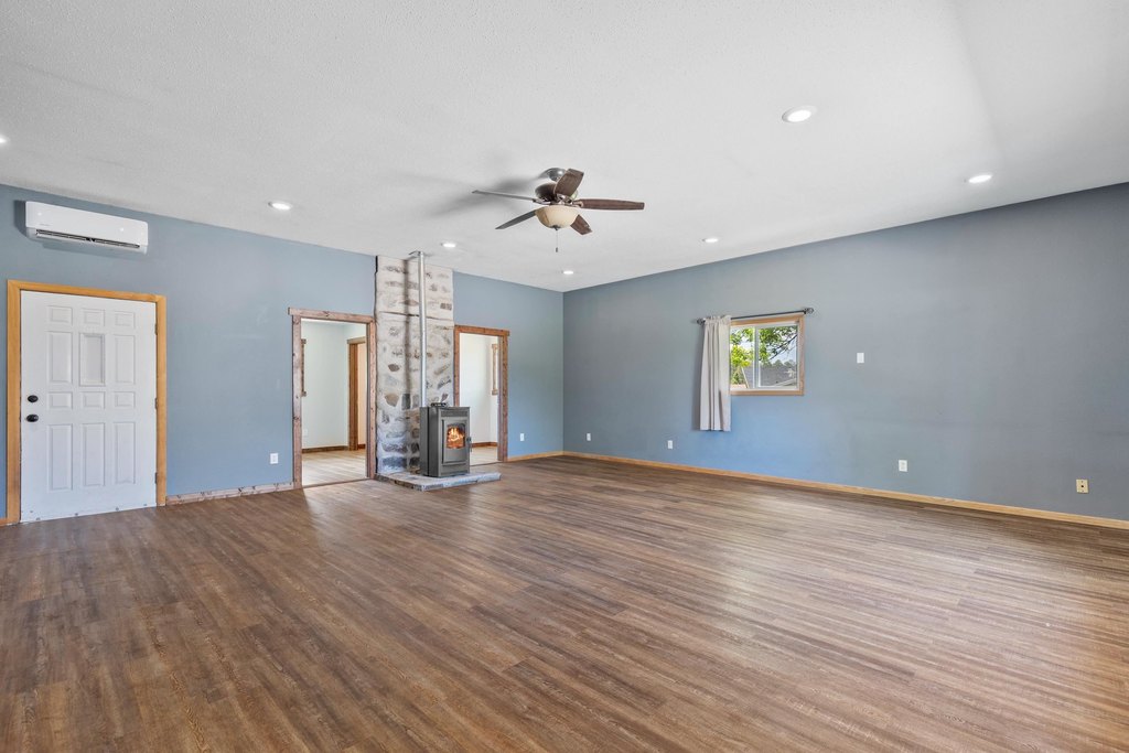 Black Hawk, South Dakota, 57718, United States, 5 Bedrooms Bedrooms, ,3 BathroomsBathrooms,Residential,Forsale,1990705