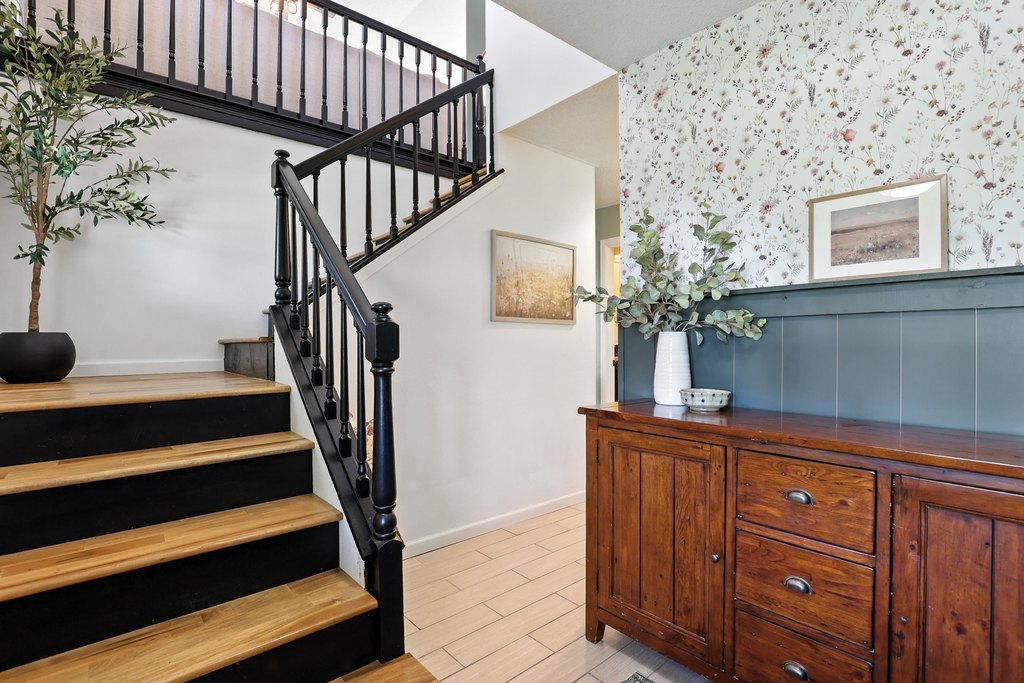 Rapid City, South Dakota, 57702, United States, 4 Bedrooms Bedrooms, ,3 BathroomsBathrooms,Residential,Forsale,1990693