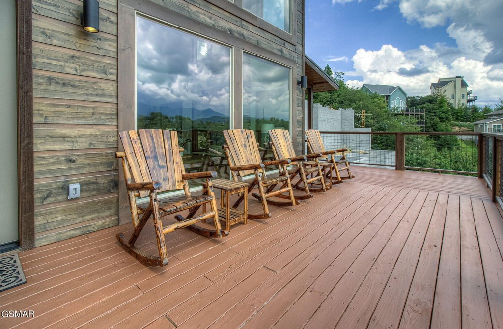 Gatlinburg, Tennessee, 37738, United States, 5 Bedrooms Bedrooms, ,6 BathroomsBathrooms,Residential,Forsale,1942440