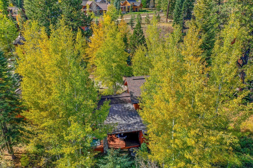 Donnelly, Idaho, 83615, United States, 2 Bedrooms Bedrooms, ,3.5 BathroomsBathrooms,Residential,Forsale,1994984