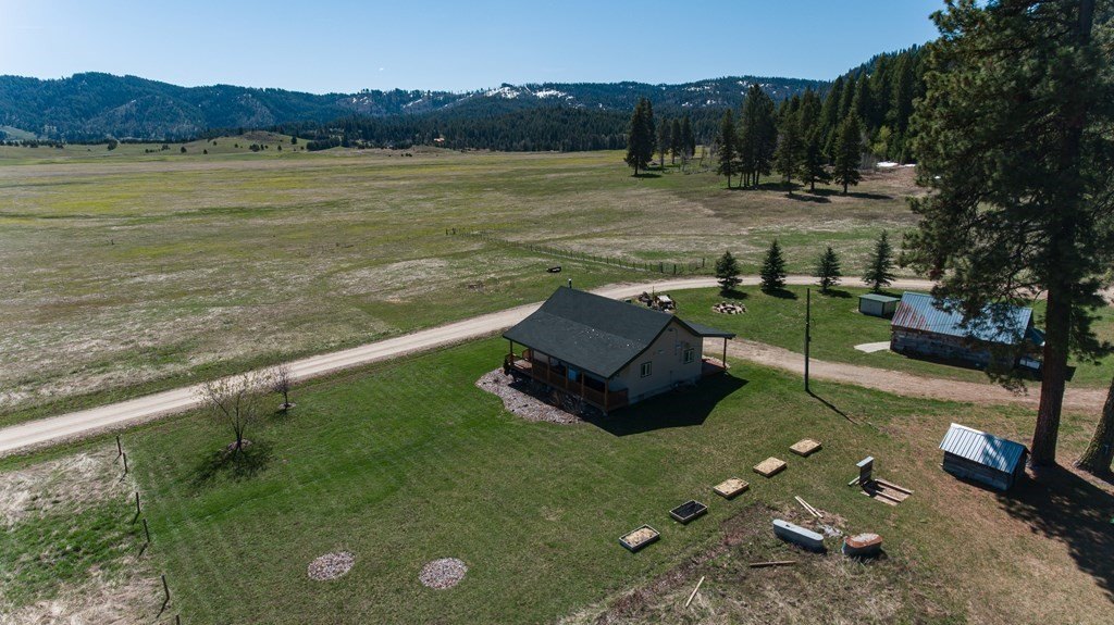 Cascade, Idaho, 83611, United States, 8 Bedrooms Bedrooms, ,9 BathroomsBathrooms,Residential,Forsale,1946149