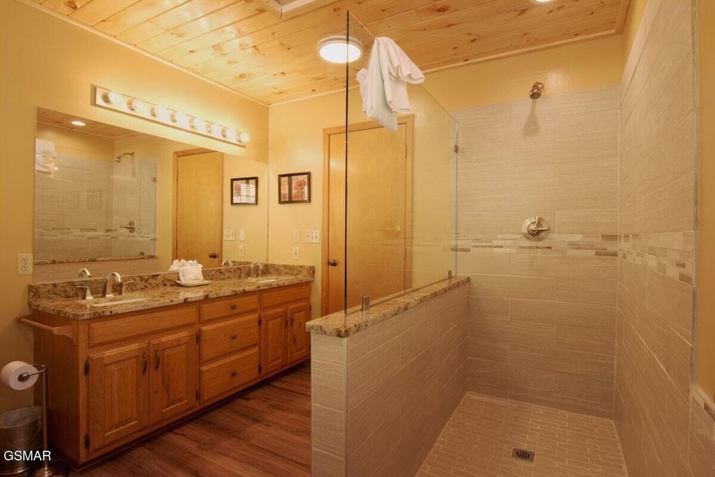 Sevierville, Tennessee, 37862, United States, 1 Bedroom Bedrooms, ,5 BathroomsBathrooms,Residential,Forsale,1910185