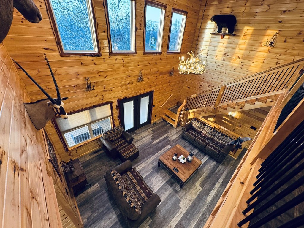 Sevierville, Tennessee, 37876, United States, 3 Bedrooms Bedrooms, ,3.5 BathroomsBathrooms,Residential,Forsale,1942465