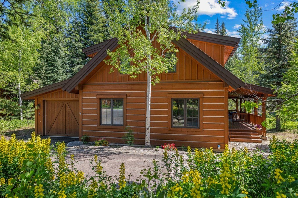 Donnelly, Idaho, 83615, United States, 3 Bedrooms Bedrooms, ,3 BathroomsBathrooms,Residential,Forsale,1889373