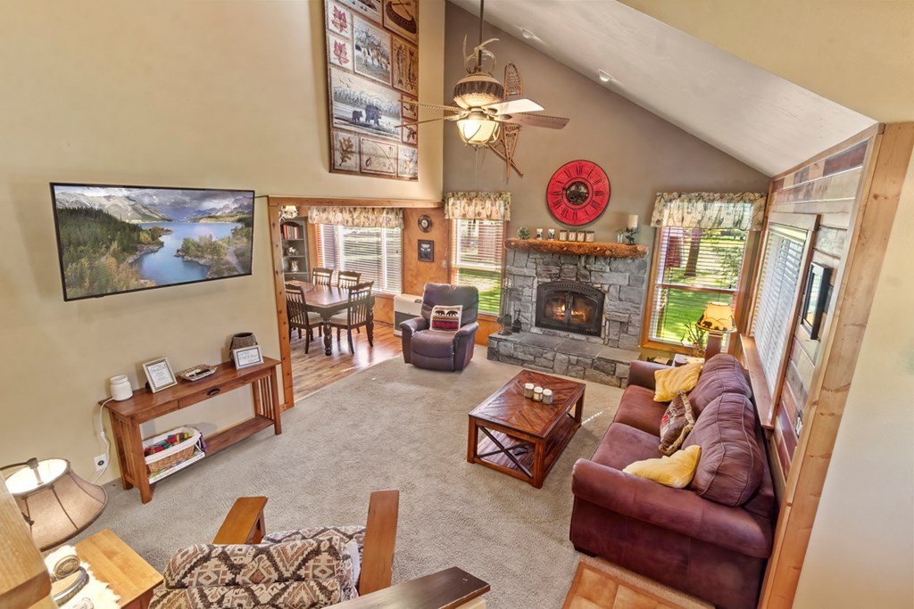 Donnelly, Idaho, 83615, United States, 3 Bedrooms Bedrooms, ,2.5 BathroomsBathrooms,Residential,Forsale,1946189