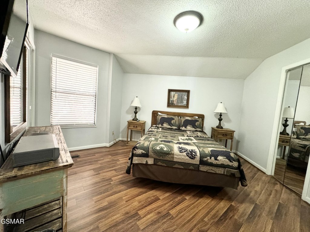 Gatlinburg, Tennessee, 37738, United States, 2 Bedrooms Bedrooms, ,3 BathroomsBathrooms,Residential,Forsale,1893779