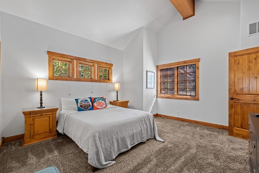 Donnelly, Idaho, 83615, United States, 2 Bedrooms Bedrooms, ,Residential,Forsale,1946201