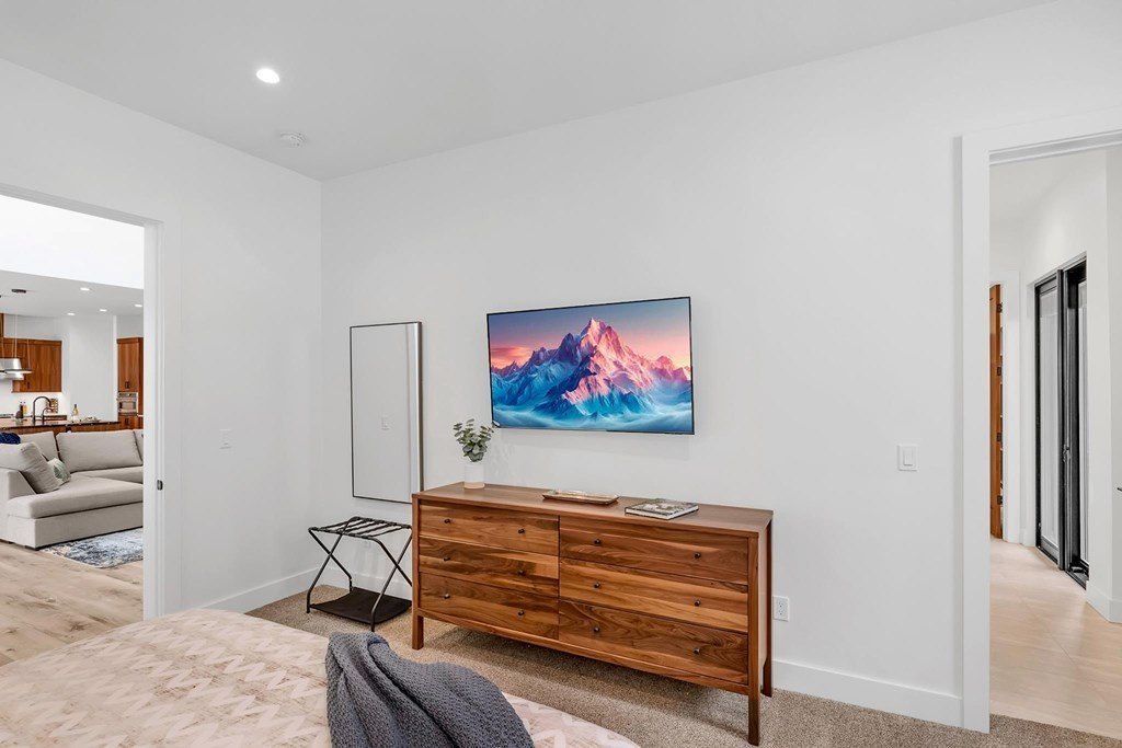 Donnelly, Idaho, 83615, United States, 4 Bedrooms Bedrooms, ,4 BathroomsBathrooms,Residential,Forsale,1996713