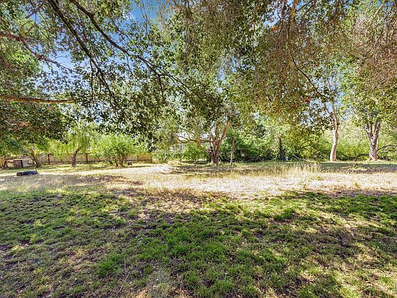 Sebastopol, California, 95472, United States, 2 Bedrooms Bedrooms, ,1 BathroomBathrooms,Residential,Forsale,1934065