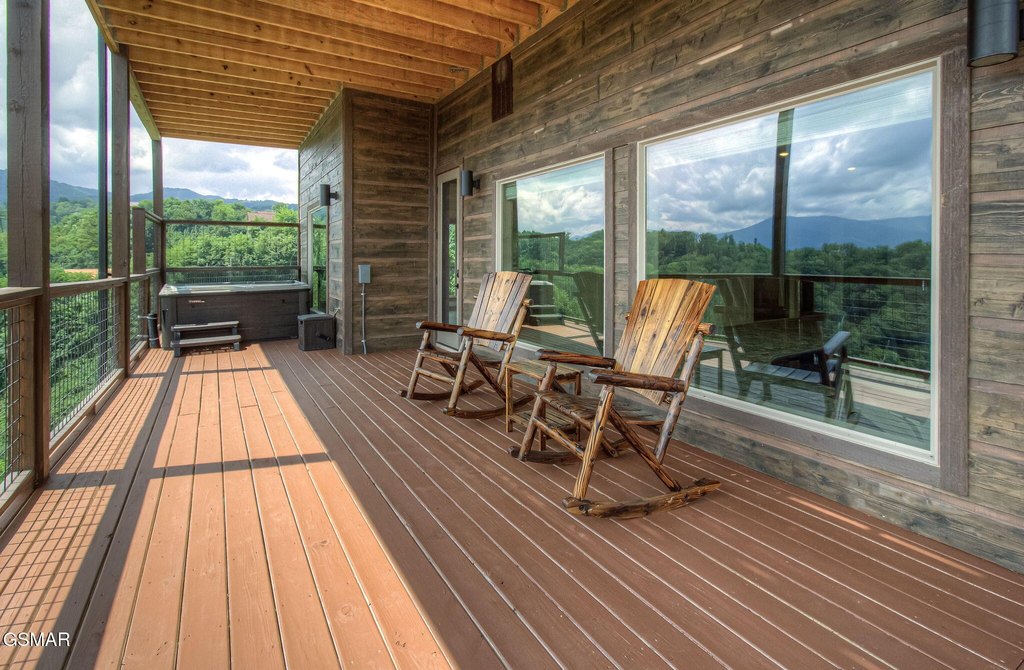 Gatlinburg, Tennessee, 37738, United States, 5 Bedrooms Bedrooms, ,6 BathroomsBathrooms,Residential,Forsale,1942440