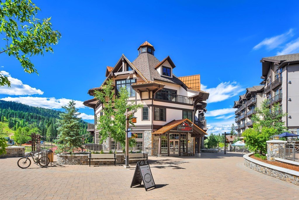 Donnelly, Idaho, 83615, United States, 1 Bedroom Bedrooms, ,1.5 BathroomsBathrooms,Residential,Forsale,1946199