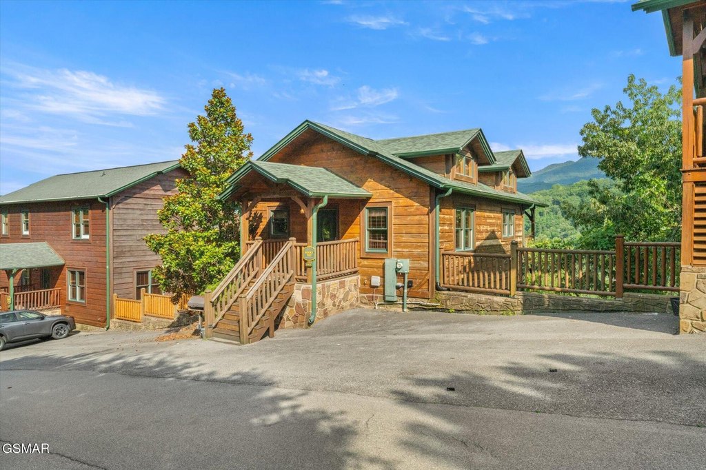 Gatlinburg, Tennessee, 37738, United States, 2 Bedrooms Bedrooms, ,2 BathroomsBathrooms,Residential,Forsale,1910221